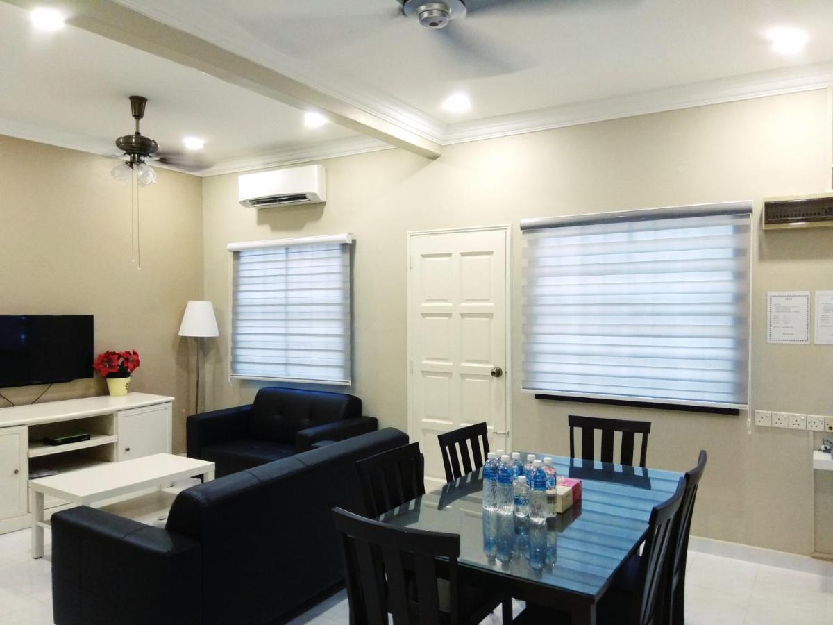 Dekota Homestay Jonker Melaka Екстериор снимка