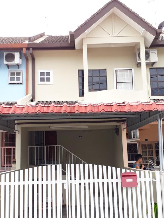 Dekota Homestay Jonker Melaka Екстериор снимка